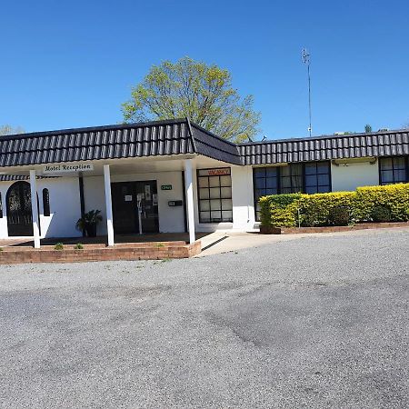 Tally Ho Motor Inn Tenterfield Exterior photo