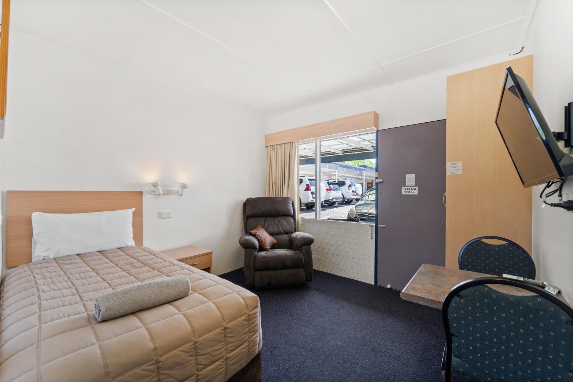 Tally Ho Motor Inn Tenterfield Exterior photo