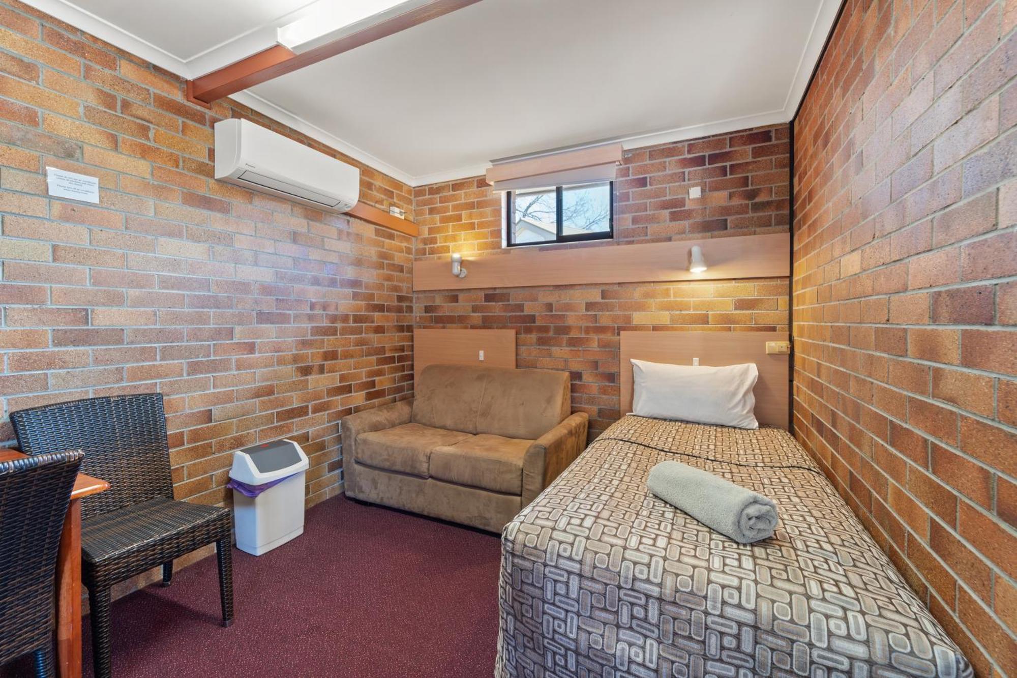 Tally Ho Motor Inn Tenterfield Exterior photo