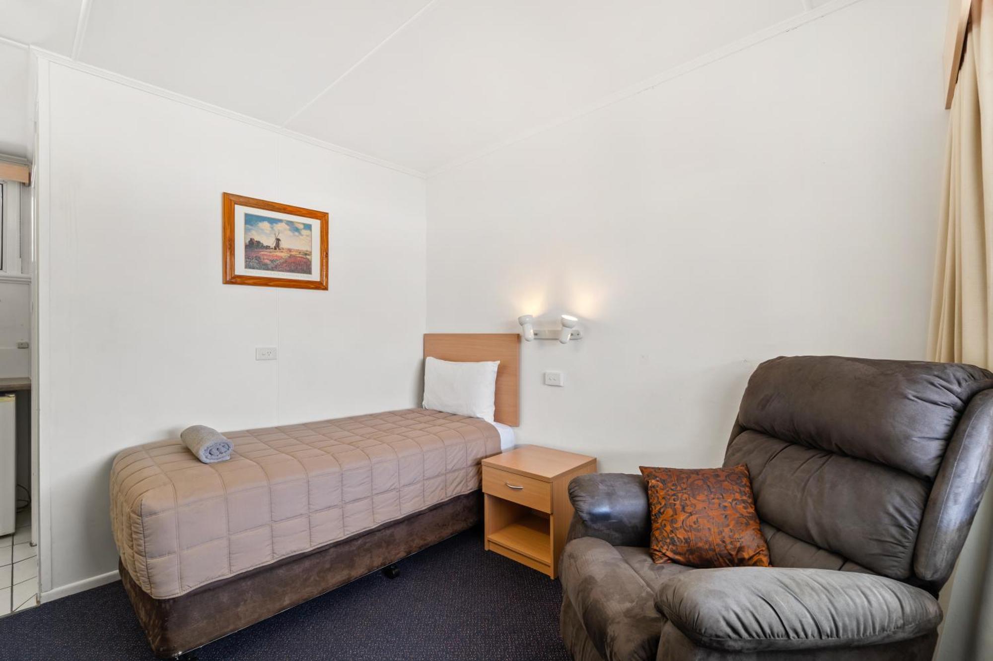 Tally Ho Motor Inn Tenterfield Exterior photo